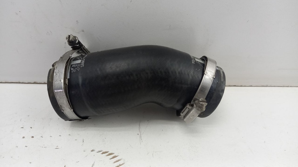 Патрубок інтеркулера Citroen C3 C4 Berlingo 1.6 HDi 2012 рр 9684307380