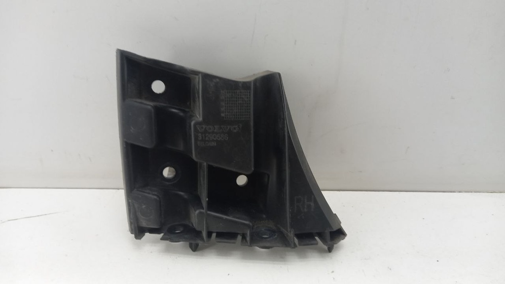 Кронштейн бампера Volvo V40 2012  31290586