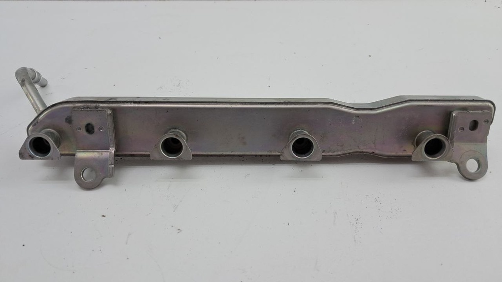 Топливная рампа Toyota Yaris Auris 1.3 16v 2006-2011 гг 2380723021