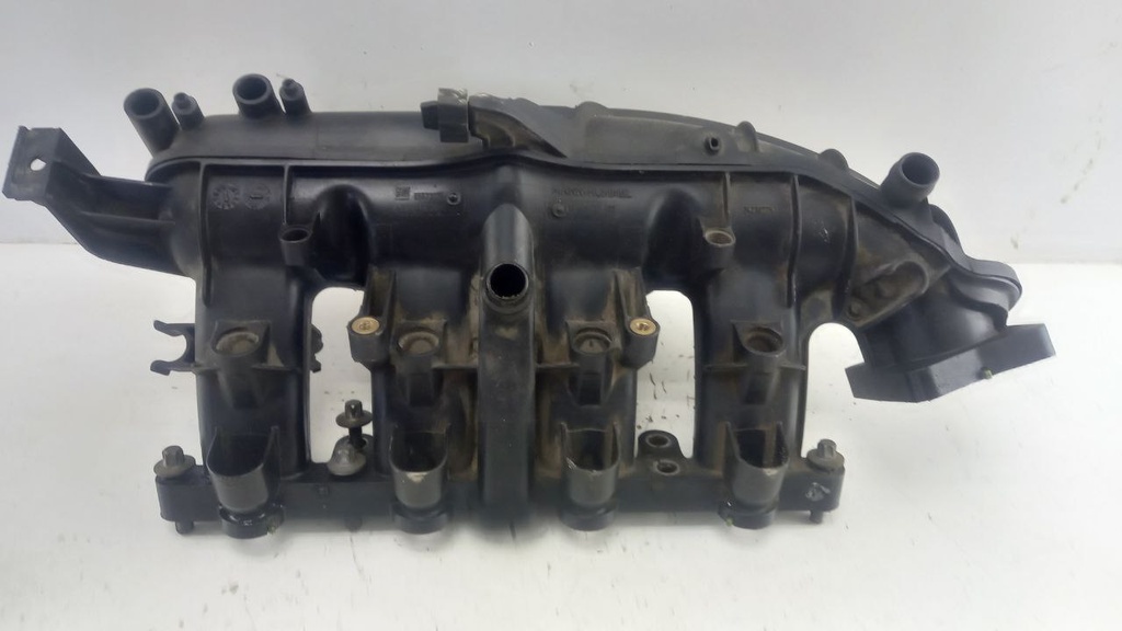 Колектор Opel Astra Sports Tourer 1.4T 2011 55573170