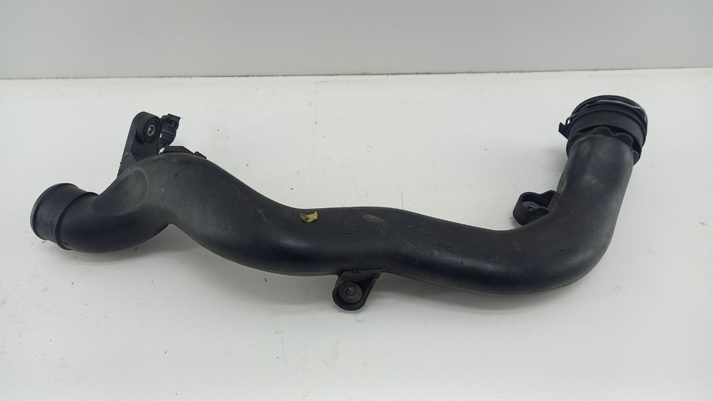 Патрубок интеркулера Volkswagen Golf 1.4 16V TSI 2003-2008 гг 1K0145752BL