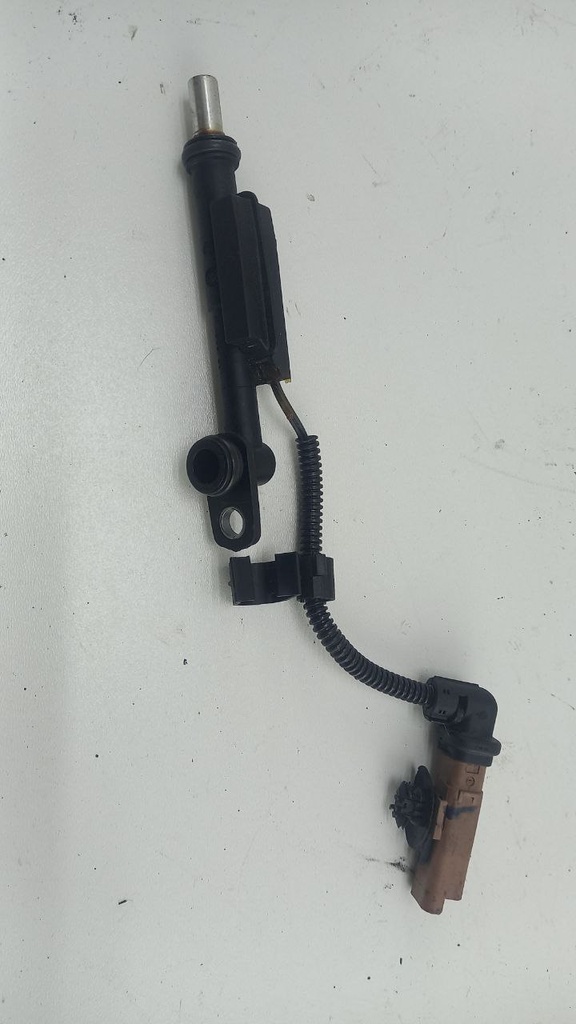 Трубка рециркуляції картерних газів Citroen C3 C4 1.2L 2014 рр. 9676197780