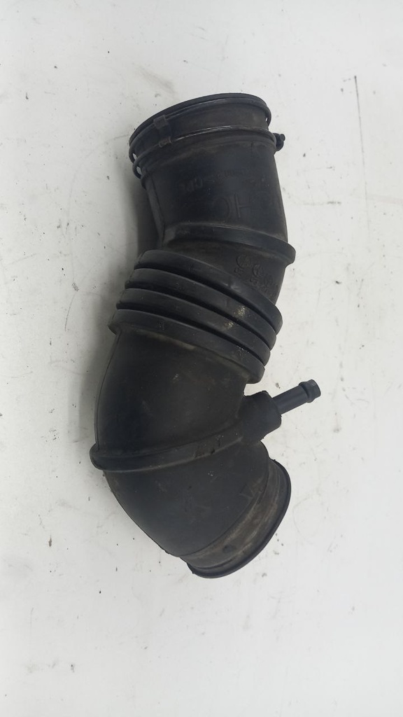 Патрубок воздушного фильтра Hyundai Elantra 3 Matrix 1 1.6 16V 2002-2010 гг 281381C200