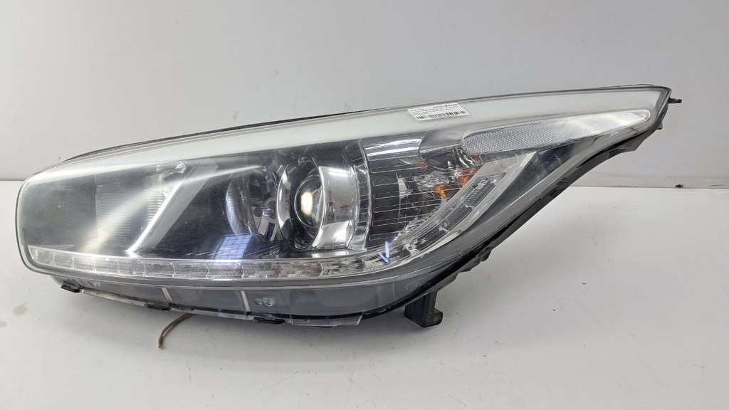 Фара левая Kia Ceed 2012-2015 92101A2020