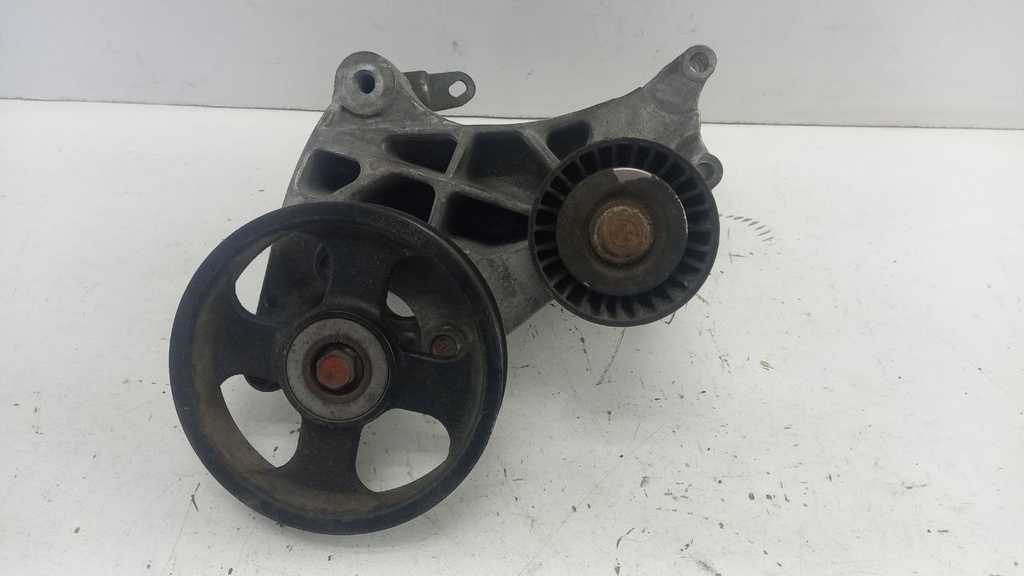 Кронштейн гідропідсилювача Dodge Journey 2.4 2012 рр 04891593AA