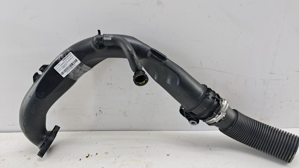 Патрубок інтеркулера Renault Megane III 2010 8200645723