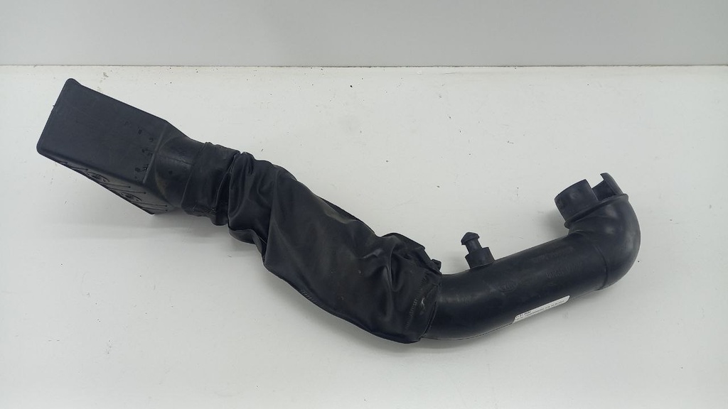 Повітрозабірник Kia Picanto 2 Picanto 3 1.0 12V 2012-2017 рр 282101Y200