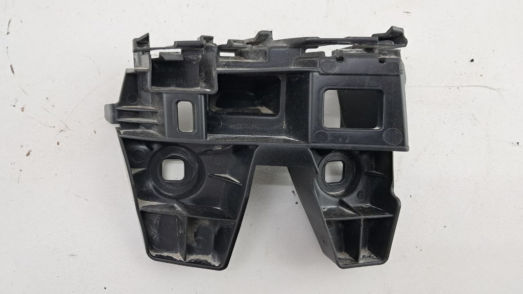 Кронштейн крепления заднего бампера левый Volkswagen Passat B8 2016  3G9807483