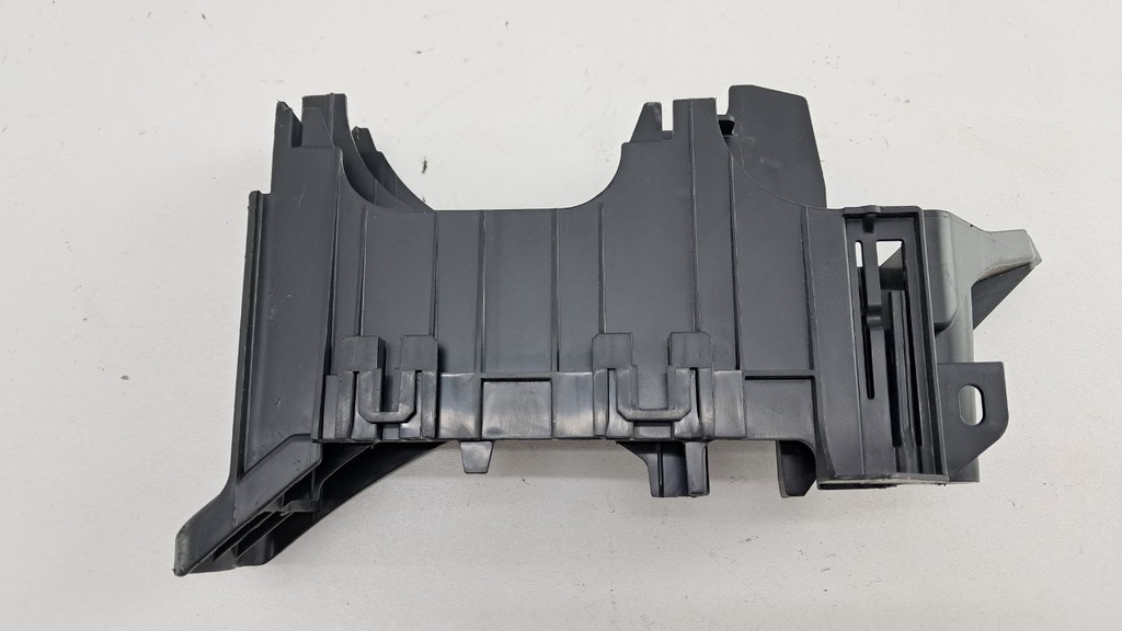 Кронштейн Toyota Corolla XII 2019  82877F4010