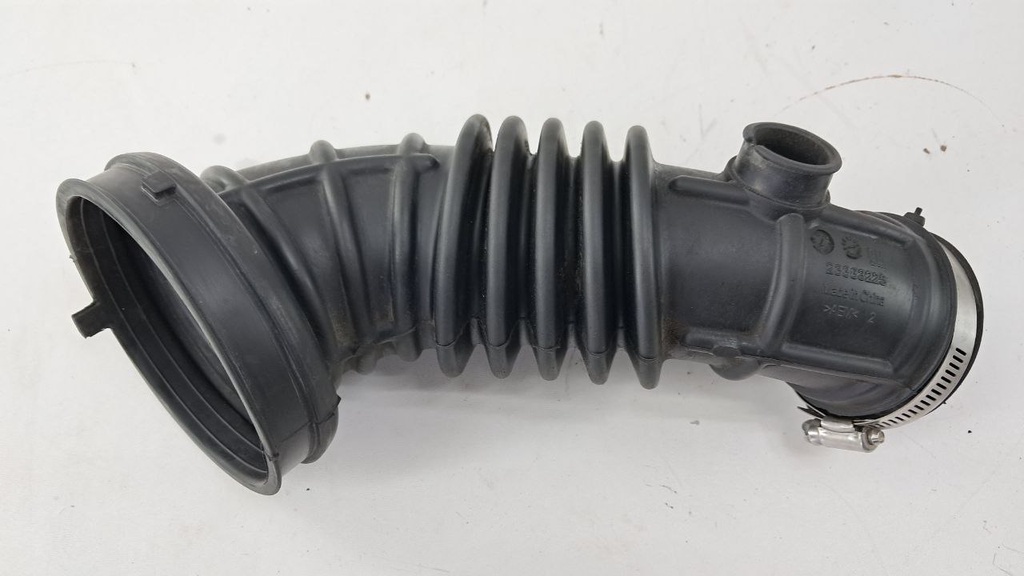 Патрубок повітряного фільтра Opel Insignia 2.0 Turbo 2018 рр 23383225