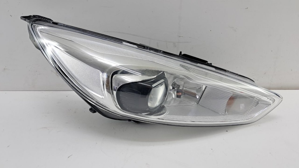 Фара правая Ford Focus 2015-2018 F1EB13D154AC