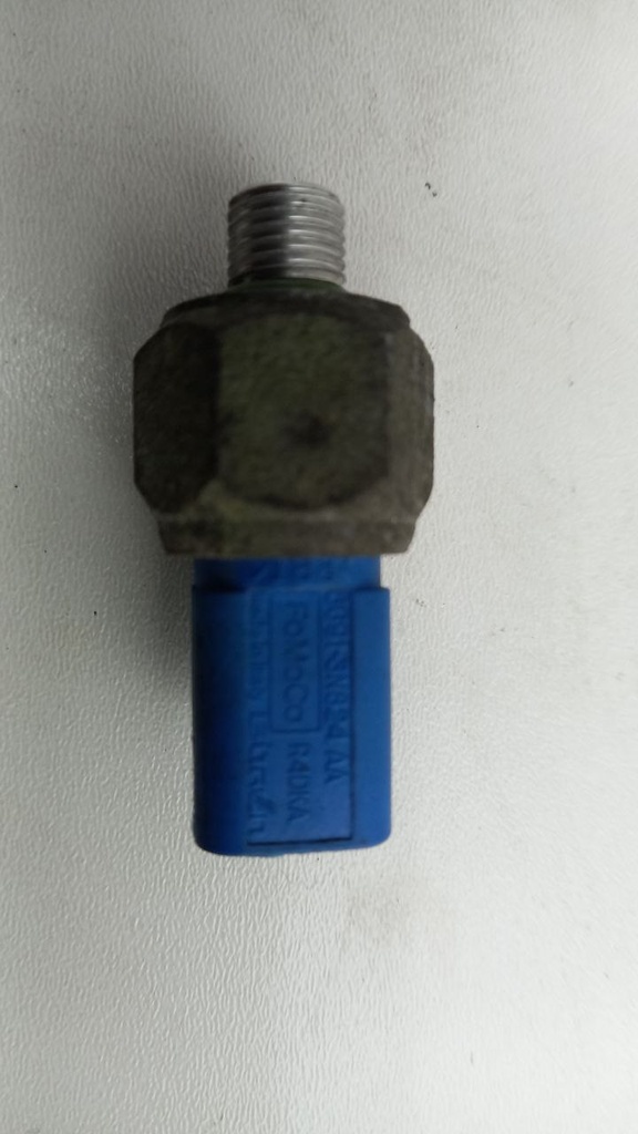 Датчик тиску масла Ford Mondeo IV 2.0 16V Flexifuel 2007-2015 6G913N824AA