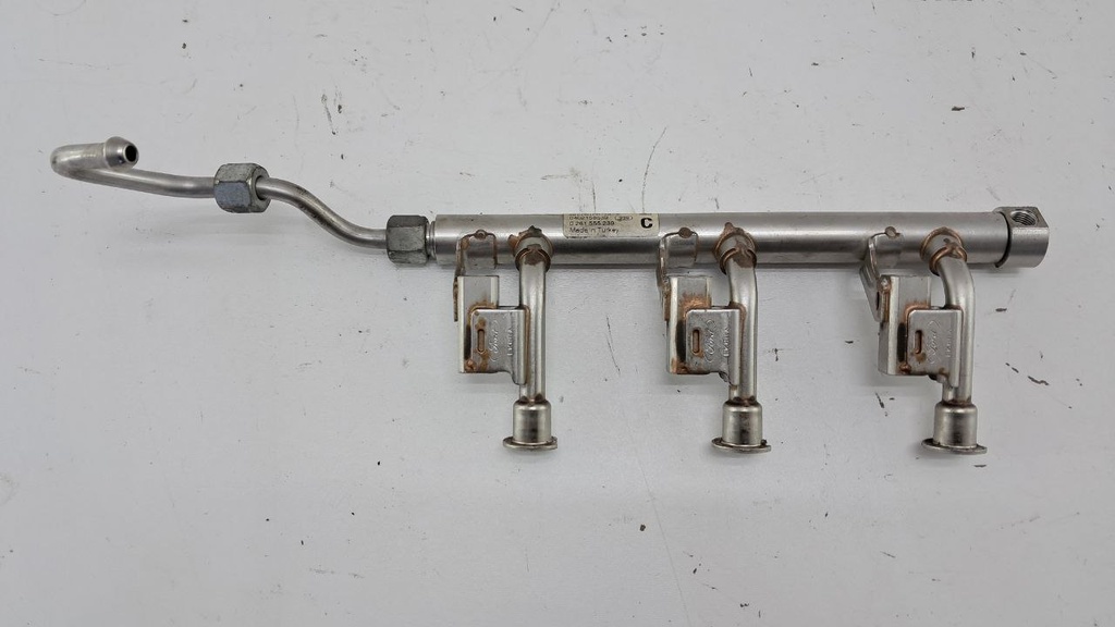 Топливная рампа Ford Focus 1.0 Ecoboost 2018 гг DM5G9H487AC