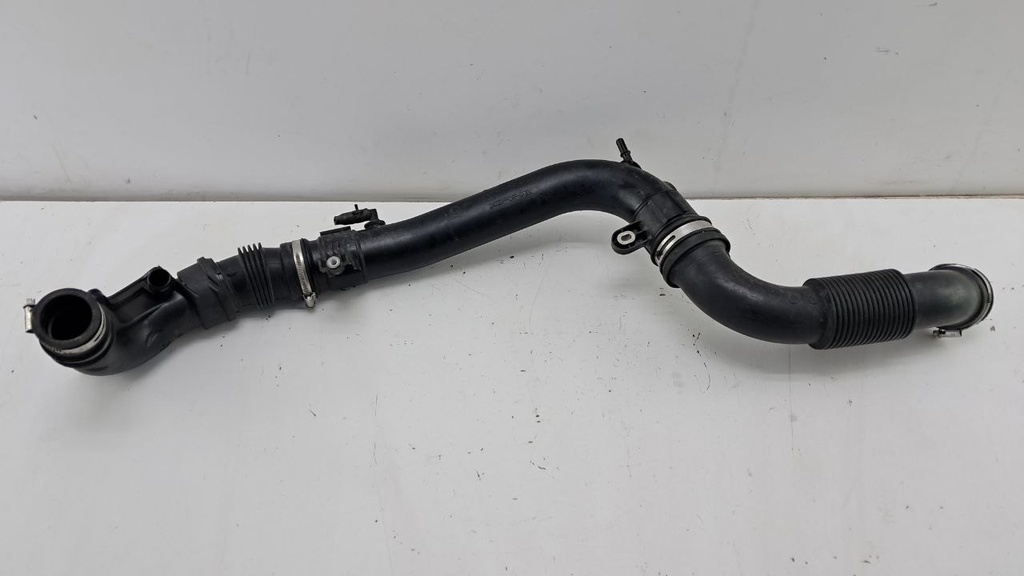 Патрубок повітряного фільтра Ford Focus 1.0 ecoboost 2018 рр. CV616C784AG