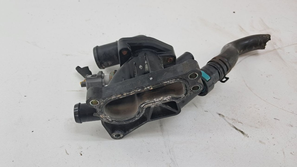 Корпус термостата Ford Focus 1.0 ecoboost 2018 гг CM5G9K478GA