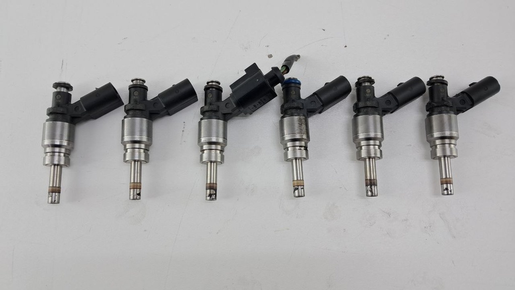 Форсунки Audi A4 A6 C7 2.8 FSI 2008 06E906036E
