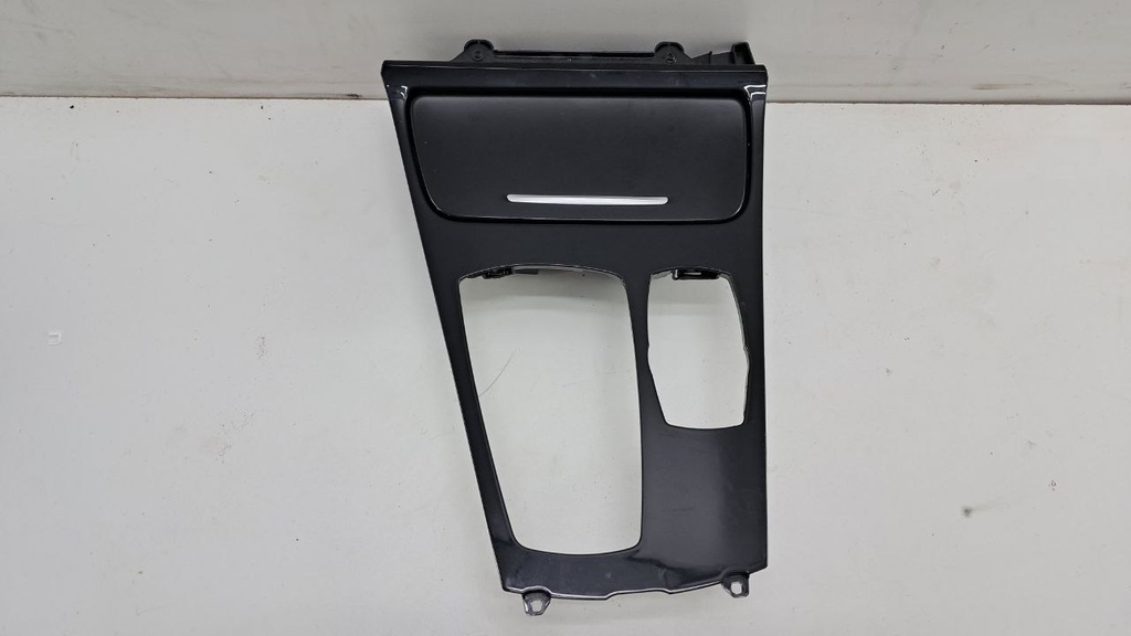 Декоративна накладка консоли BMW 5 GT F07 M пакет F10 F11 2014 9142166