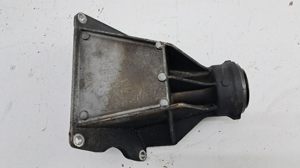 Кронштейн промвала BMW X1 E84 2.0TDI 2009-2015  31507575061