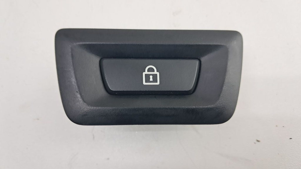 Кнопка закриття багажника BMW 5 GT F07 F10 F11 2014 9275120