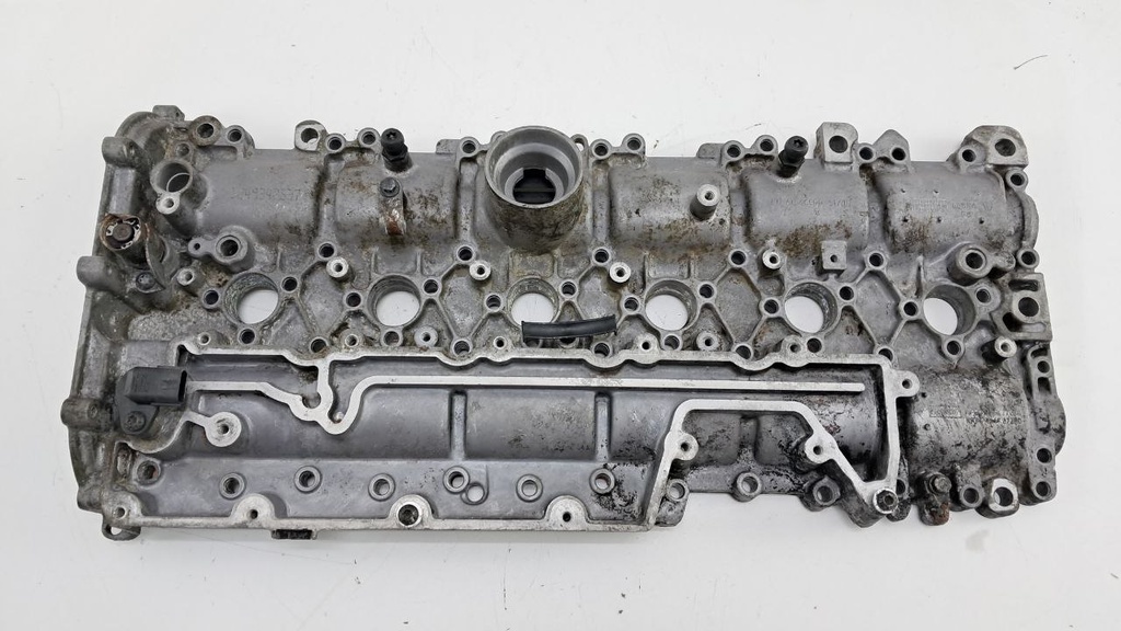 Кришка клапанів Ford Mondeo MK4 S-MAX 2.0 TDCI 2009 9682675210