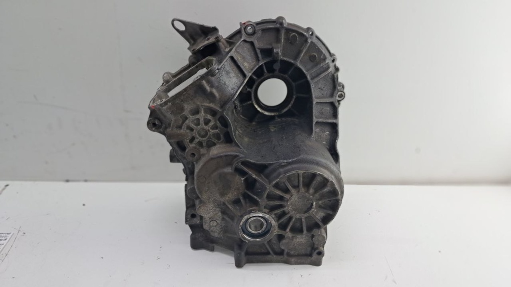 Корпус АКПП (задняя часть) DSG Volkswagen Golf VI Touran II 1.6 TDI 2011 0AM301103F