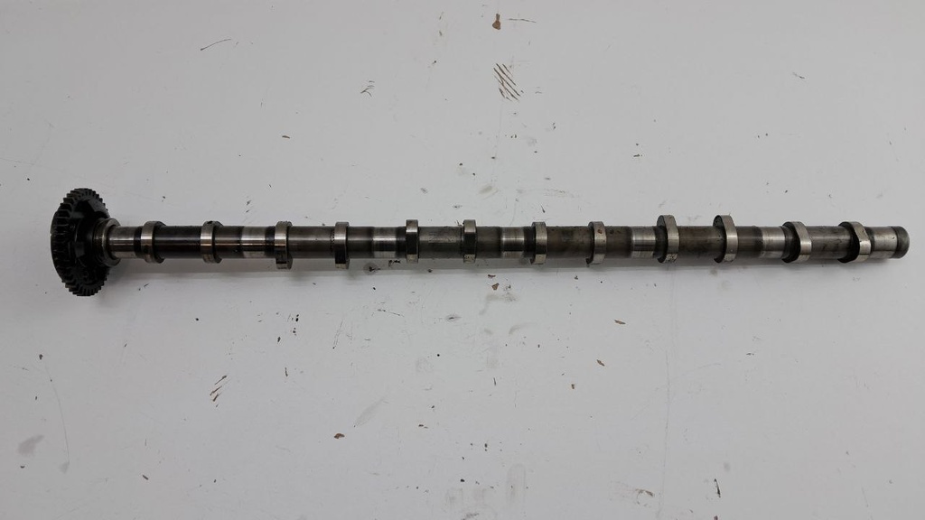 Распредвал впускных клапанов BMW 7 F01 3.0d N57D30A 2009-2015 11318575439