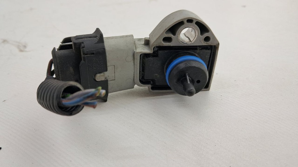 Датчик тиску палива Volvo S80 V70 2.5 turbo 2010 рр 31272732