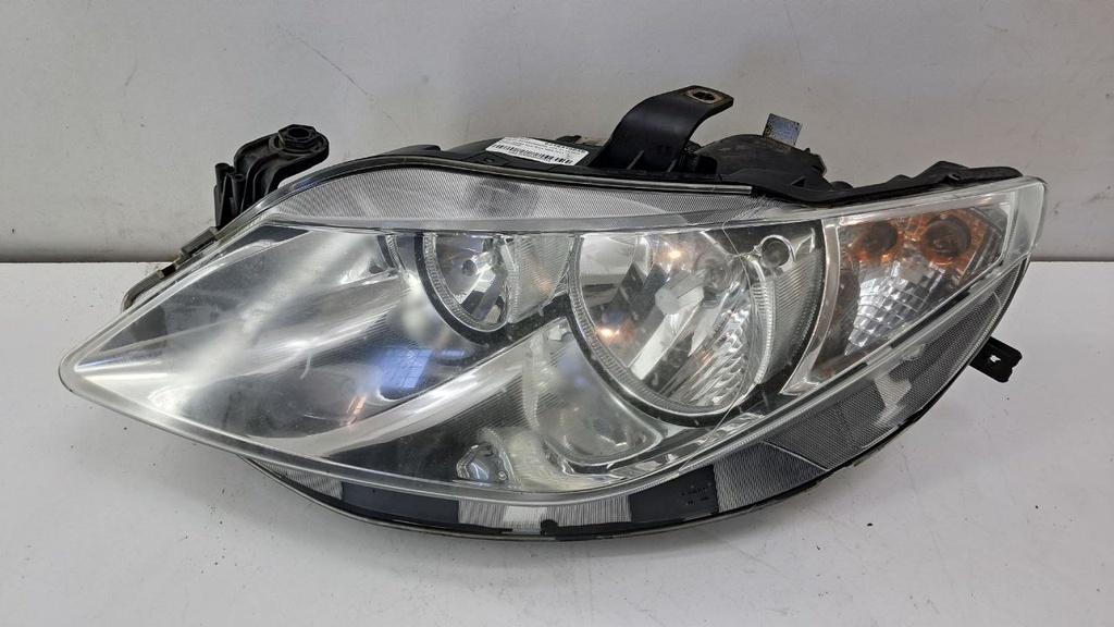 Фара ліва Seat Ibiza 2008-2012 6J1941005D