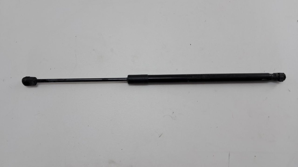 Амортизатор кришки багажника Toyota Corolla 2019 6895002220