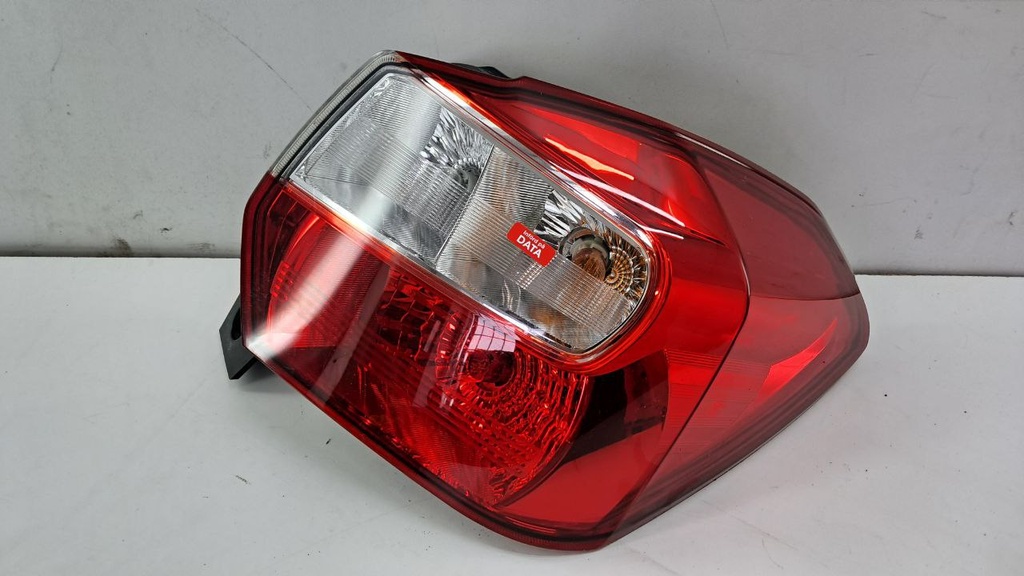 Фонарь задный правый Subaru XV 2014 84201FJ040