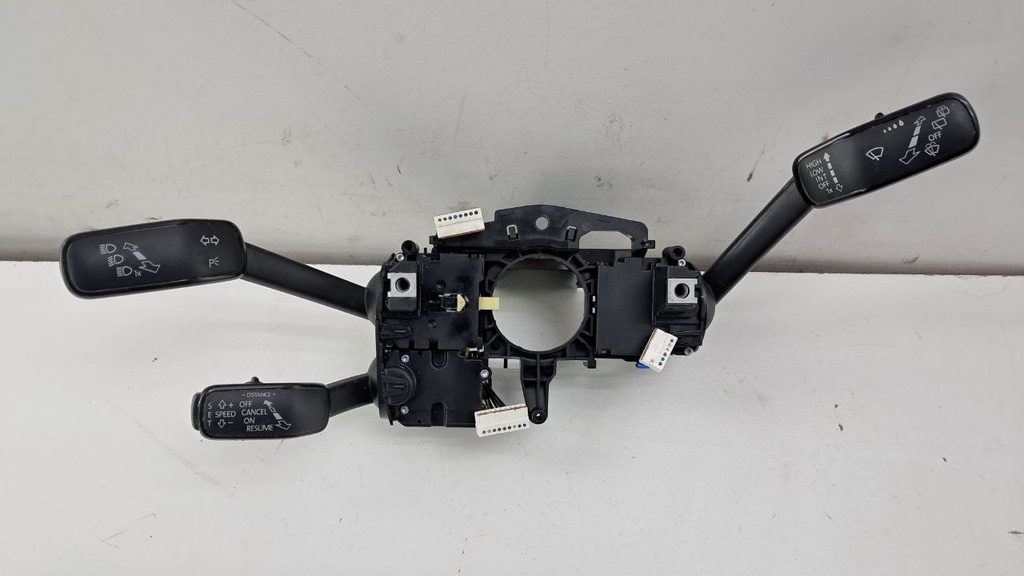 Перемикач підрульової гітара Skoda Octavia 4 2020-2024 5Q1953507GF