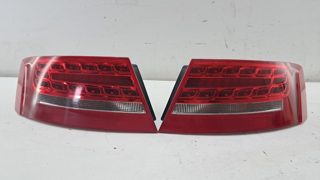 Фонарь задний правый Audi A5 2008-2012 8T8945096D
