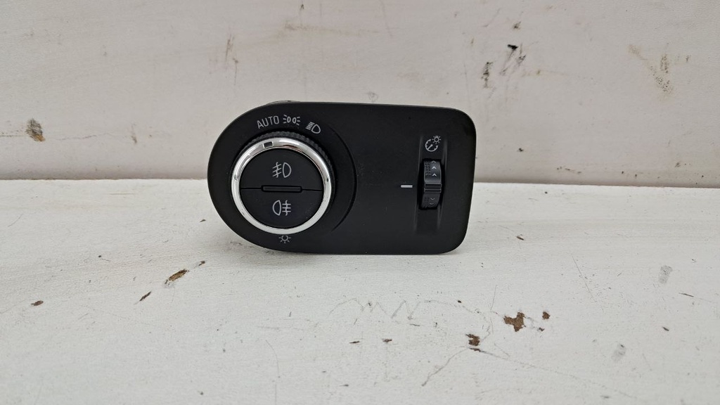 Панель керування OPEL ASTRA K Sports Tourer B16 2016 39050760