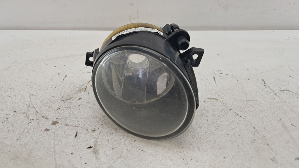 Фара противотуманная левая Volkswagen Touareg 2007-2010 1T0941699C