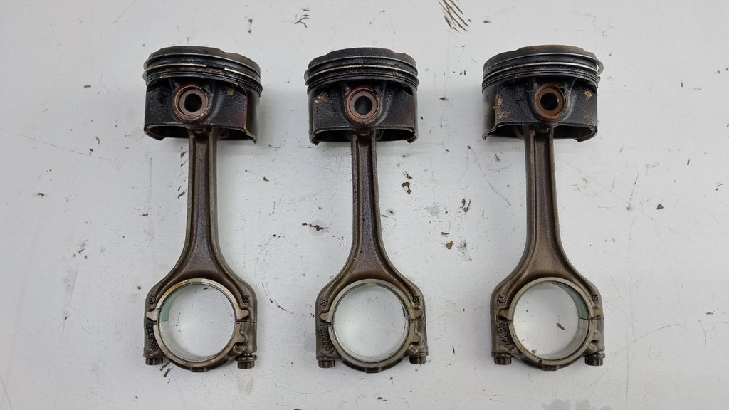 Поршень (+шатун) Volkswagen Polo 1.0 TSI 2019 04EBD