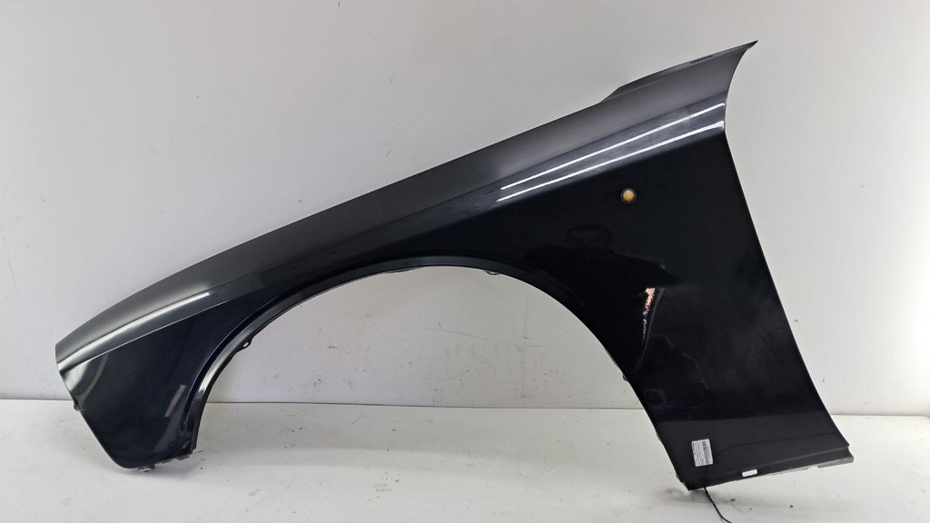 Крыло переднее левое Dodge Challenger 2014 68174999AB