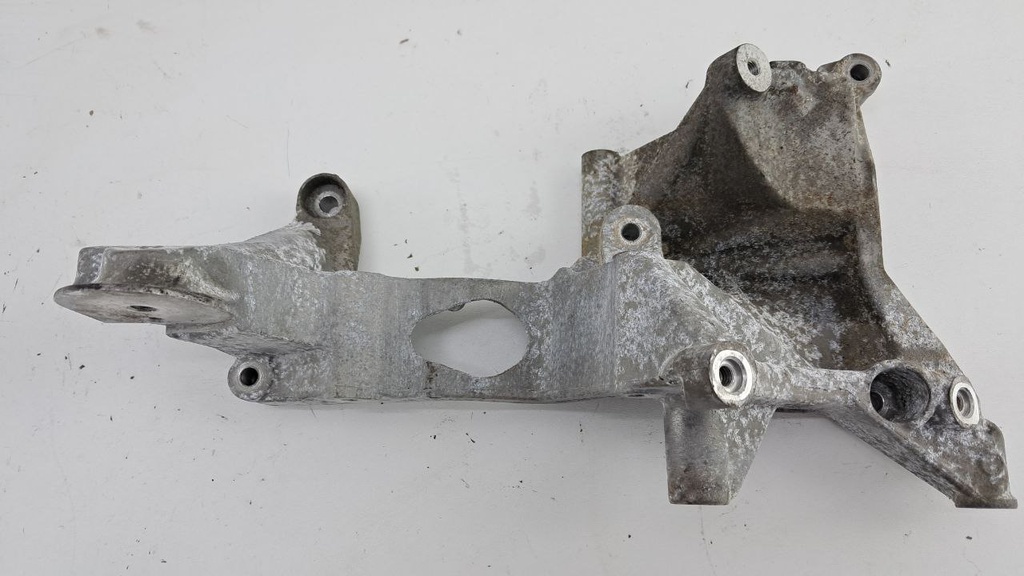 Кронштейн генератора Volkswagen Passat B6 3.6 FSI 2010-2015  03H260089G