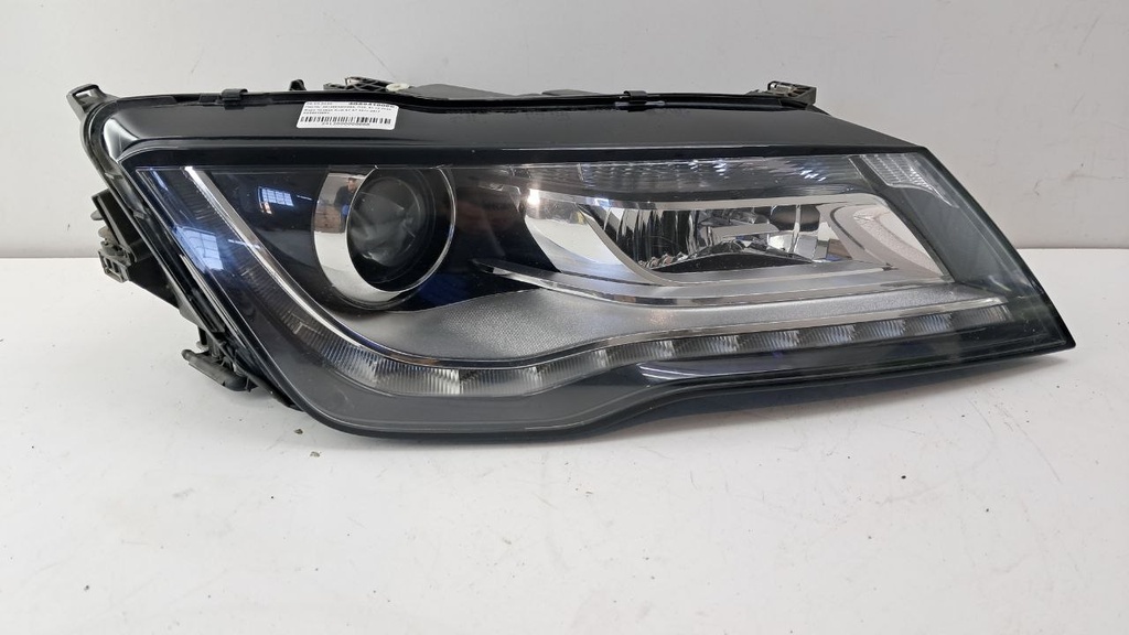 Фара правая Audi A7 S7 2011-2017 4G8941006C