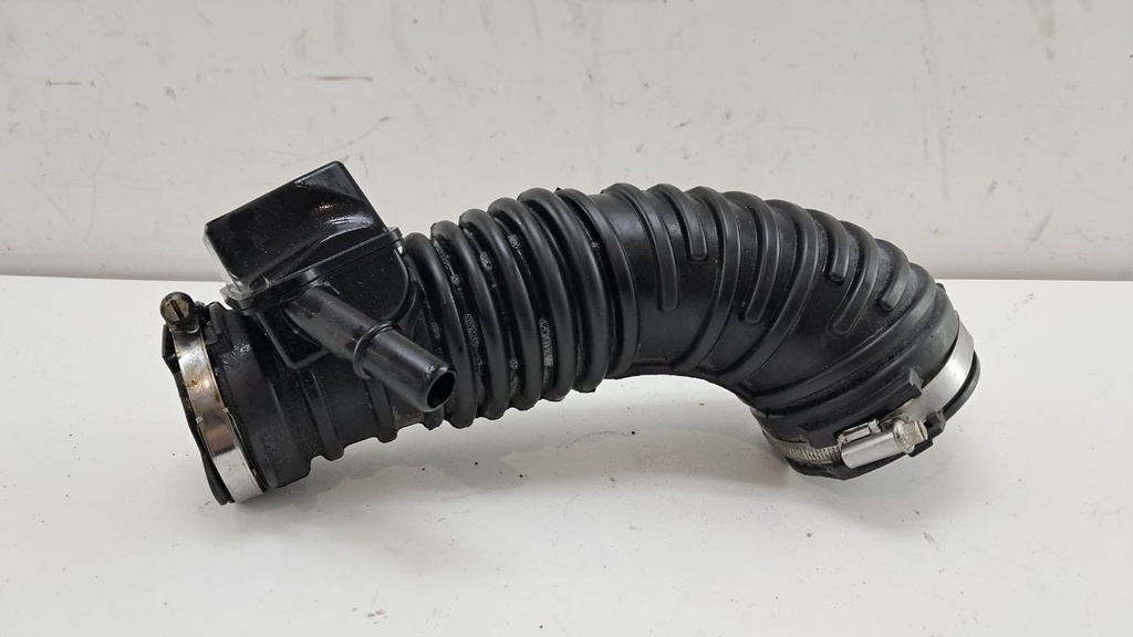 Патрубок воздушного фильтраOpel Astra K Sports Tourer B16 1.4 Turbo 2016 13367292