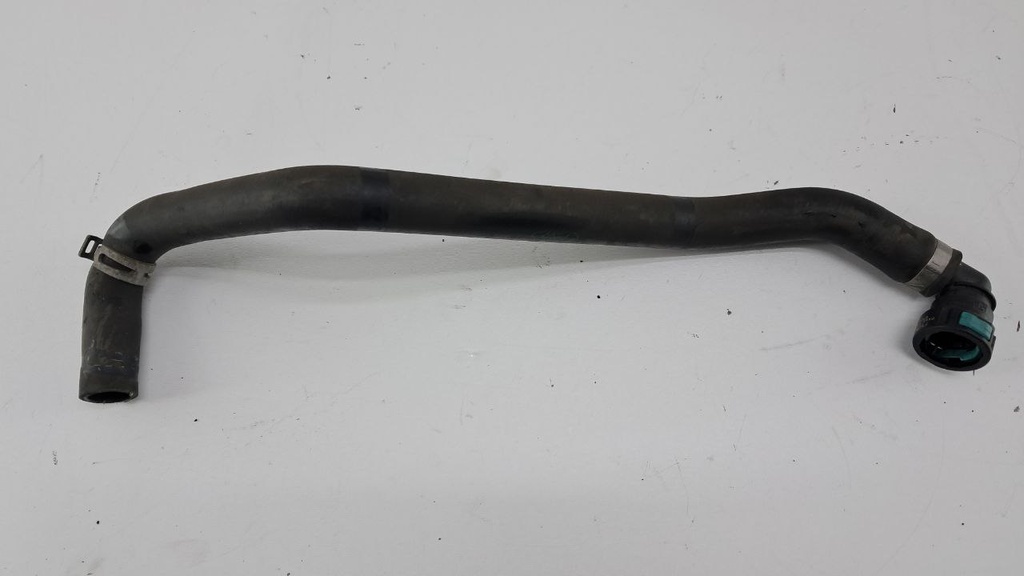 Патрубок охлаждения Ford Focus 3 1.0 EcoBoost 2015 CM5G8B451GA