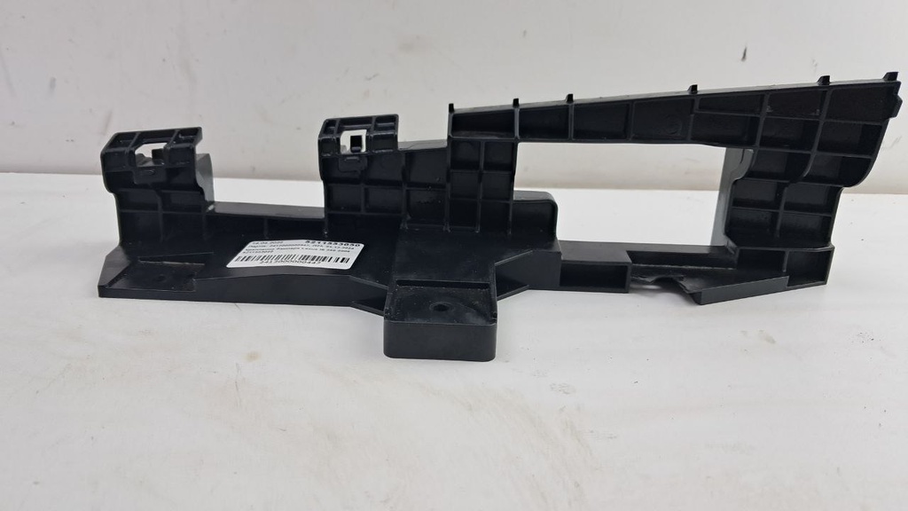 Кріплення бампера Lexus IS 250 2009 5211553050