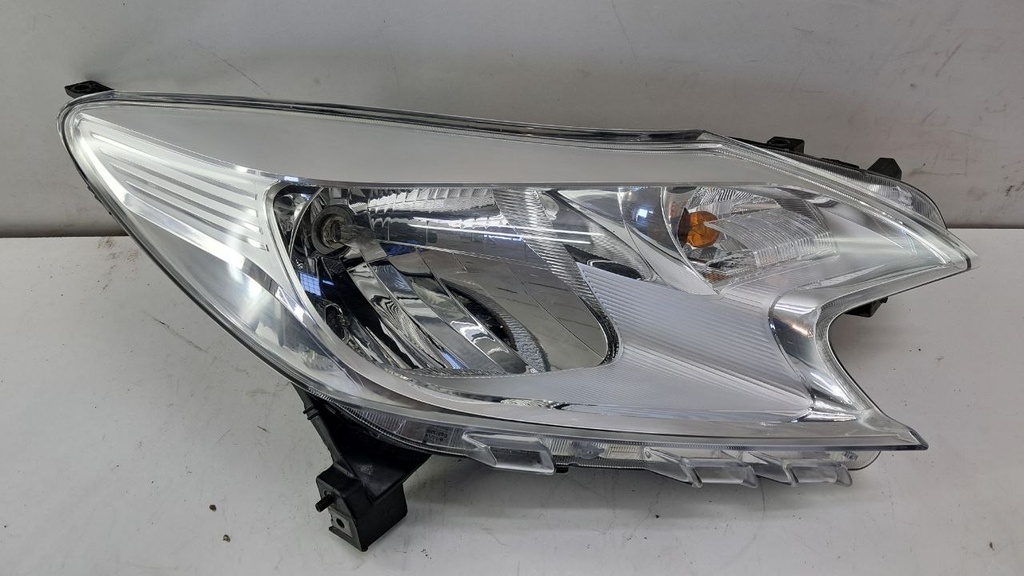 Фара права Nissan Note 2015 260103VV0A