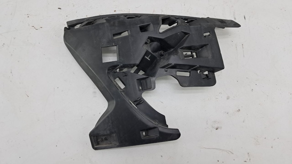 Кронштейн переднього бампера правий Volvo S60 V60 2011 рр. 31323426