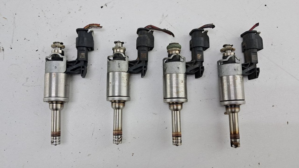 Форсунки Skoda Octavia 1.4 TSI 2013-2020 04E906036E