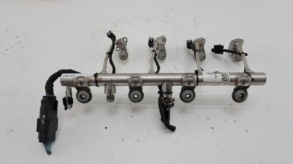 Паливна рампа Opel Astra K Sports Tourer B16 1.4 Turbo 2016 12672583