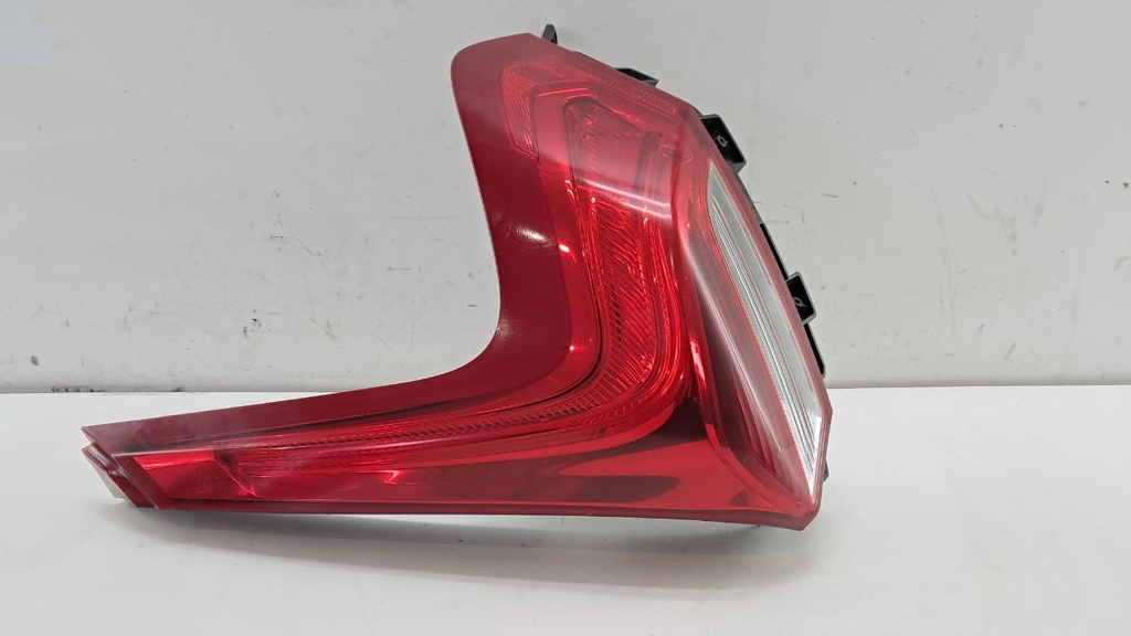 Фонарь задний правый Volvo V40 XC40 2012 31395845