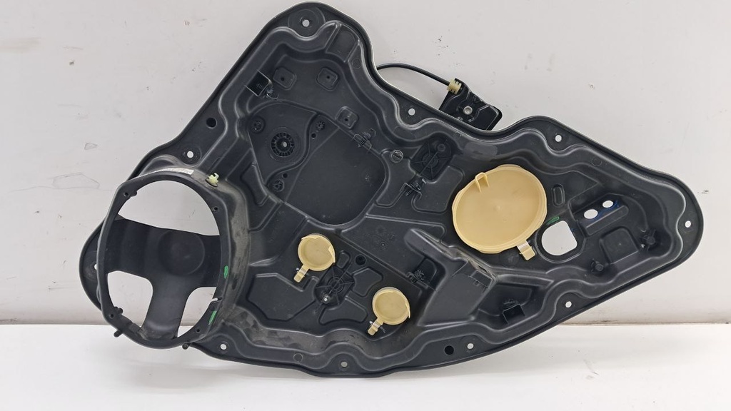 Склопідйомник задній правий Jeep Cherokee Limited 2014-2018 68227456AA