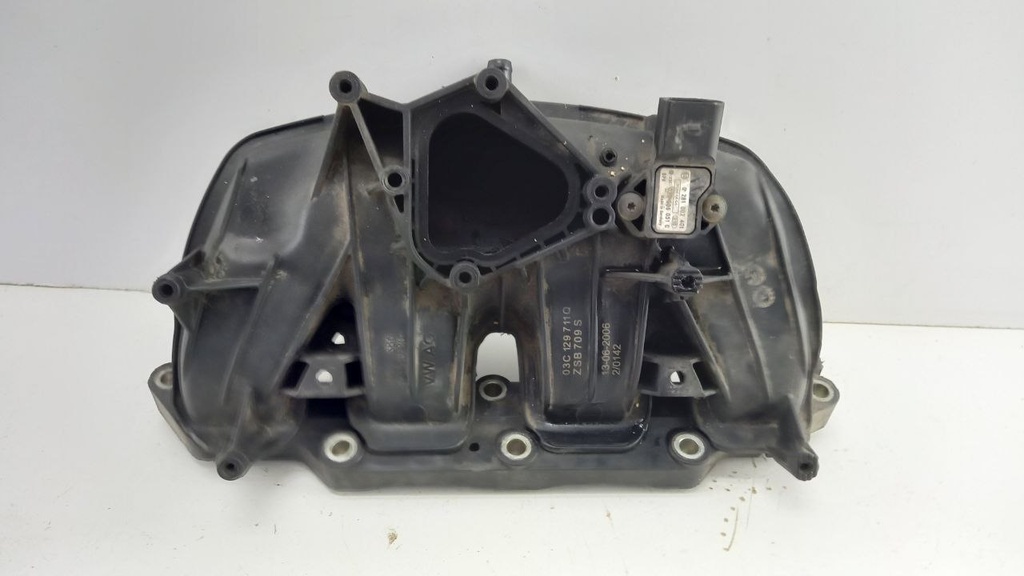 Колектор Volkswagen Golf 5 Touran 1.4 TSI 2009 03C129711Q