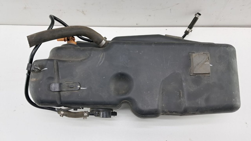 Бак AdBlue BMW 5 GT F07 F10 F11 2014 16197212608 7212608