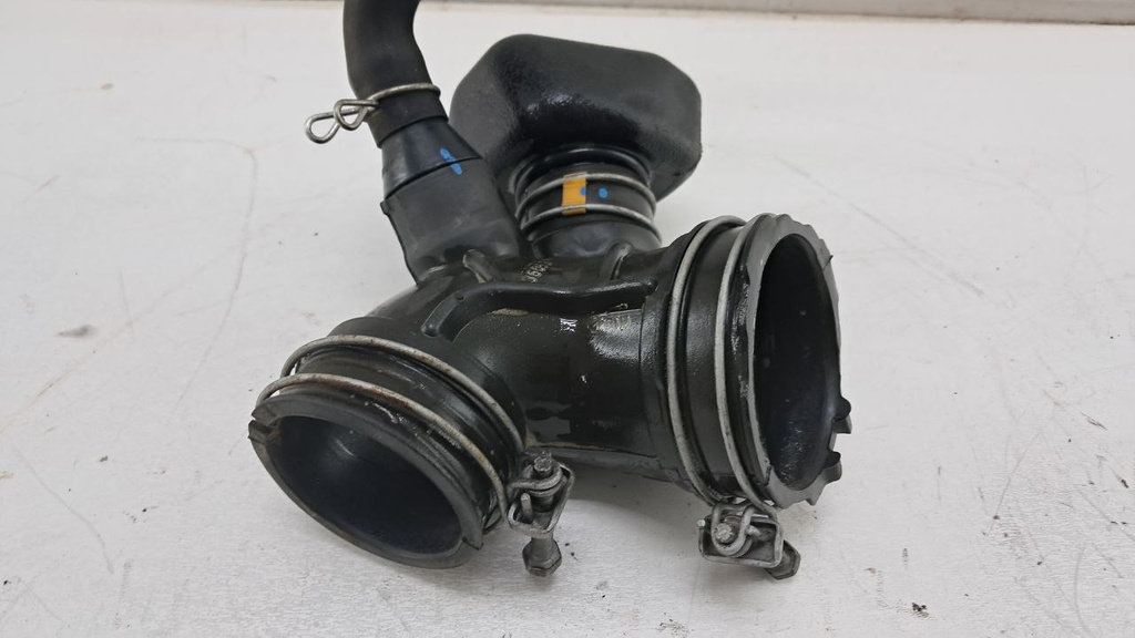 Патрубок воздушного фильтра Toyota Prius Corolla 1.8i 16V 2020 178800T440